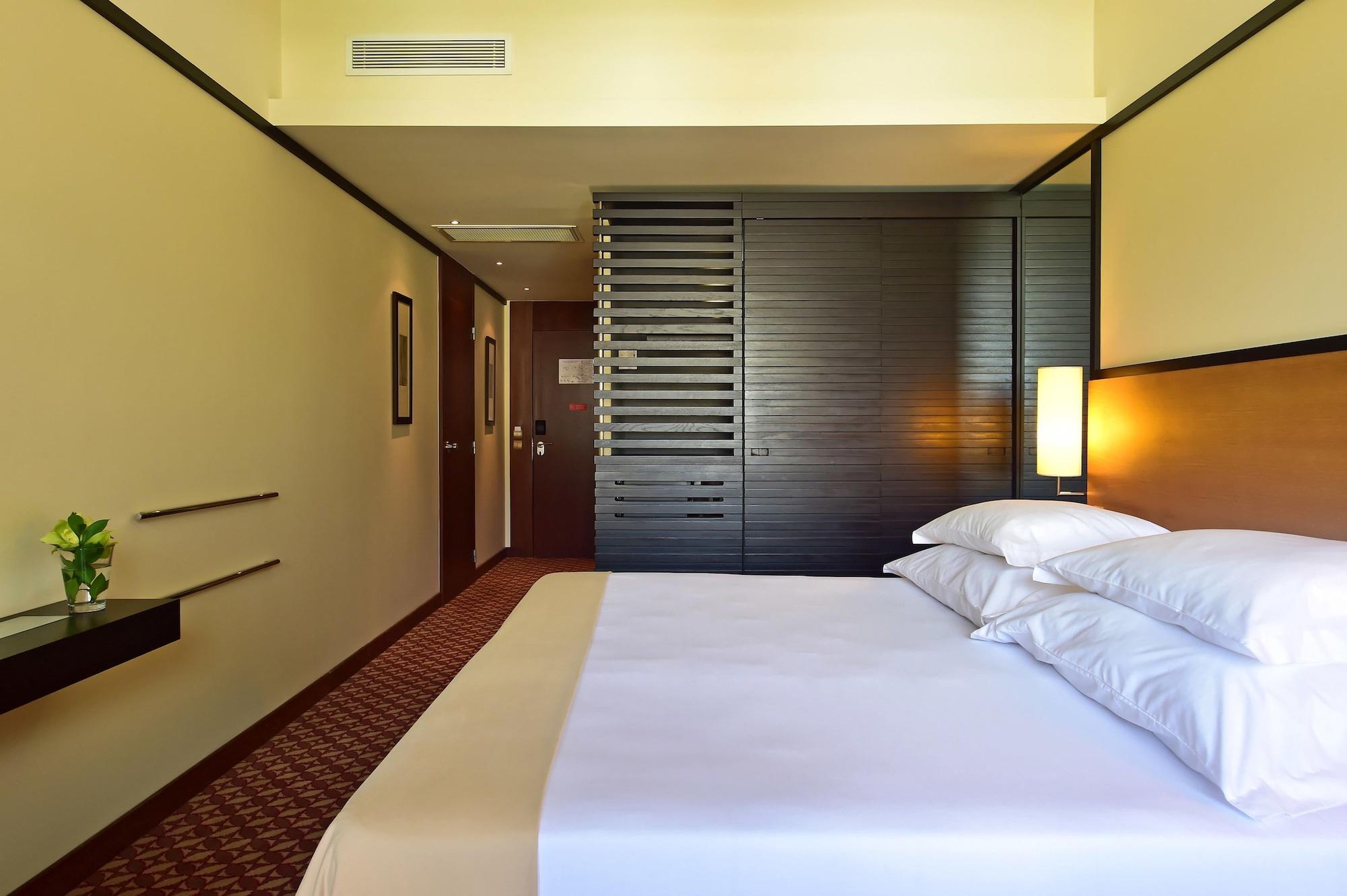Pestana Casino Park Hotel & Casino Фуншал Екстер'єр фото A room at the hotel