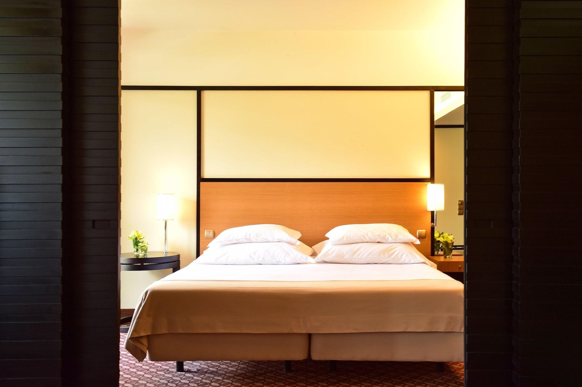 Pestana Casino Park Hotel & Casino Фуншал Екстер'єр фото A room at the Mandarin Oriental, Madrid