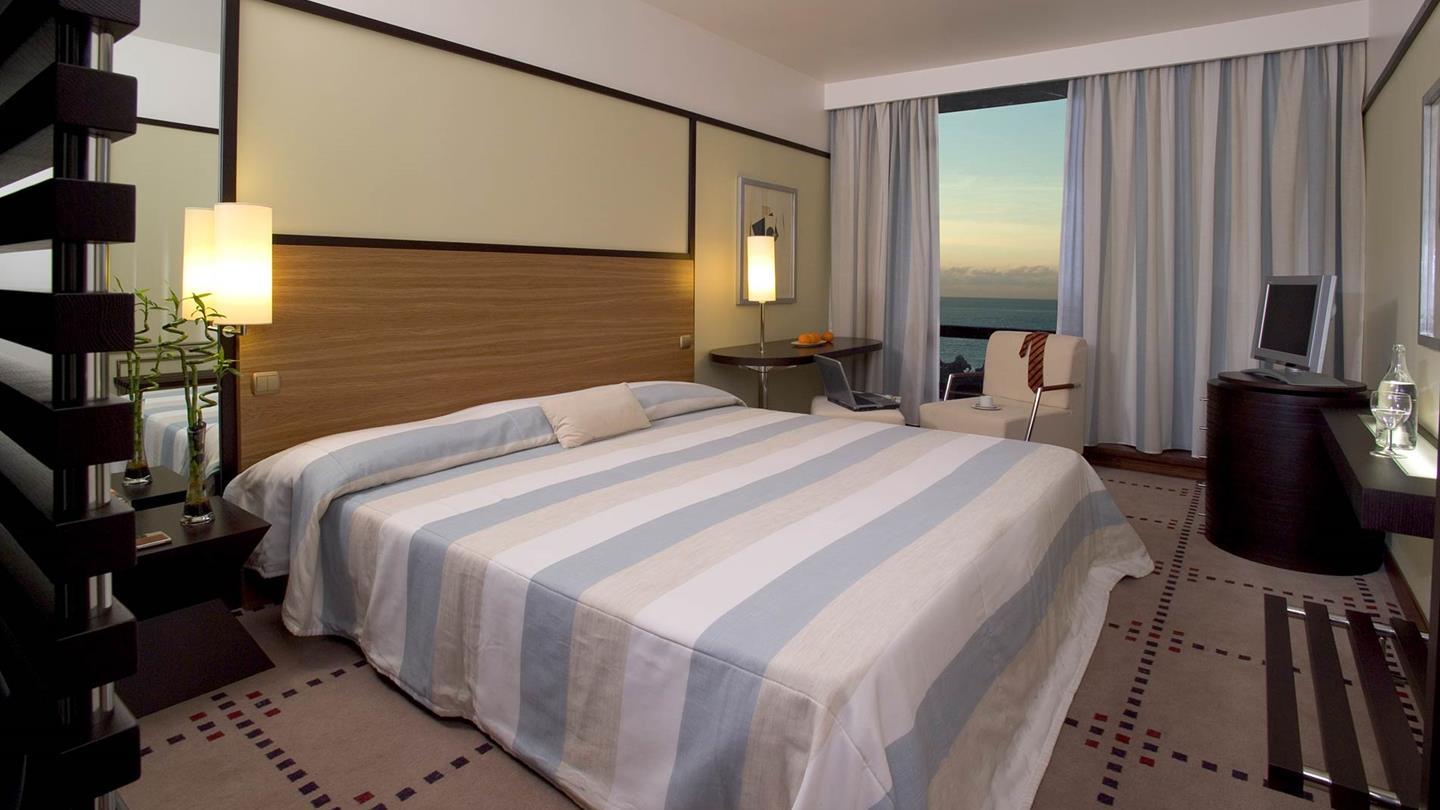 Pestana Casino Park Hotel & Casino Фуншал Екстер'єр фото A bedroom